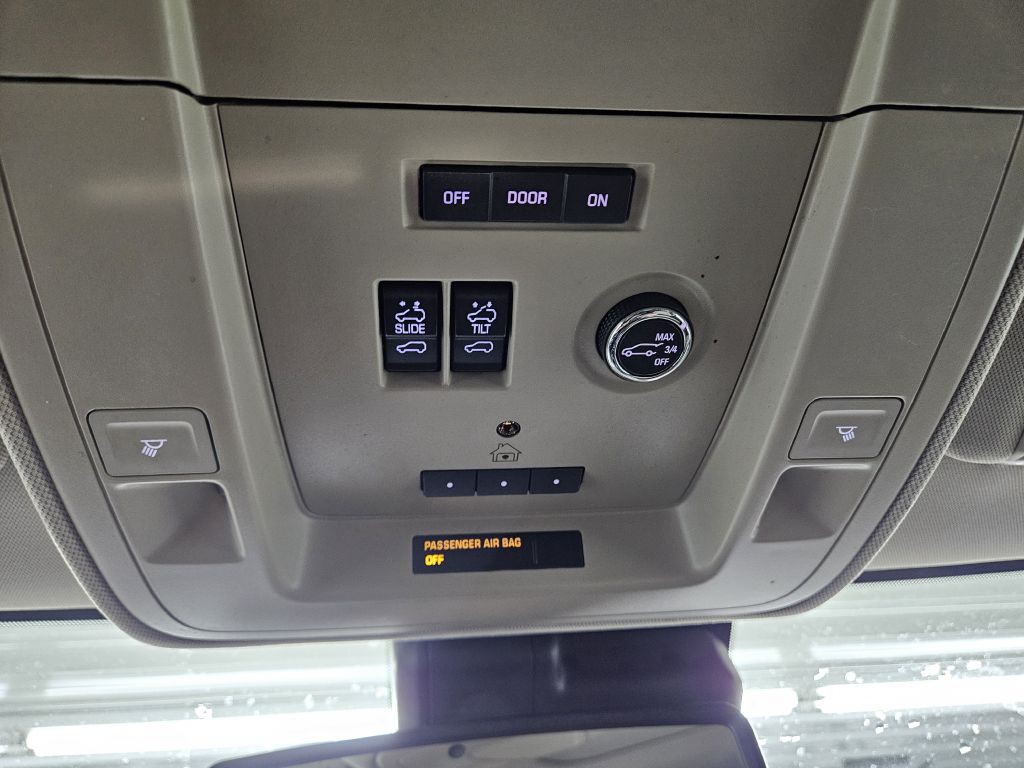 2015 Chevrolet Suburban Image 30