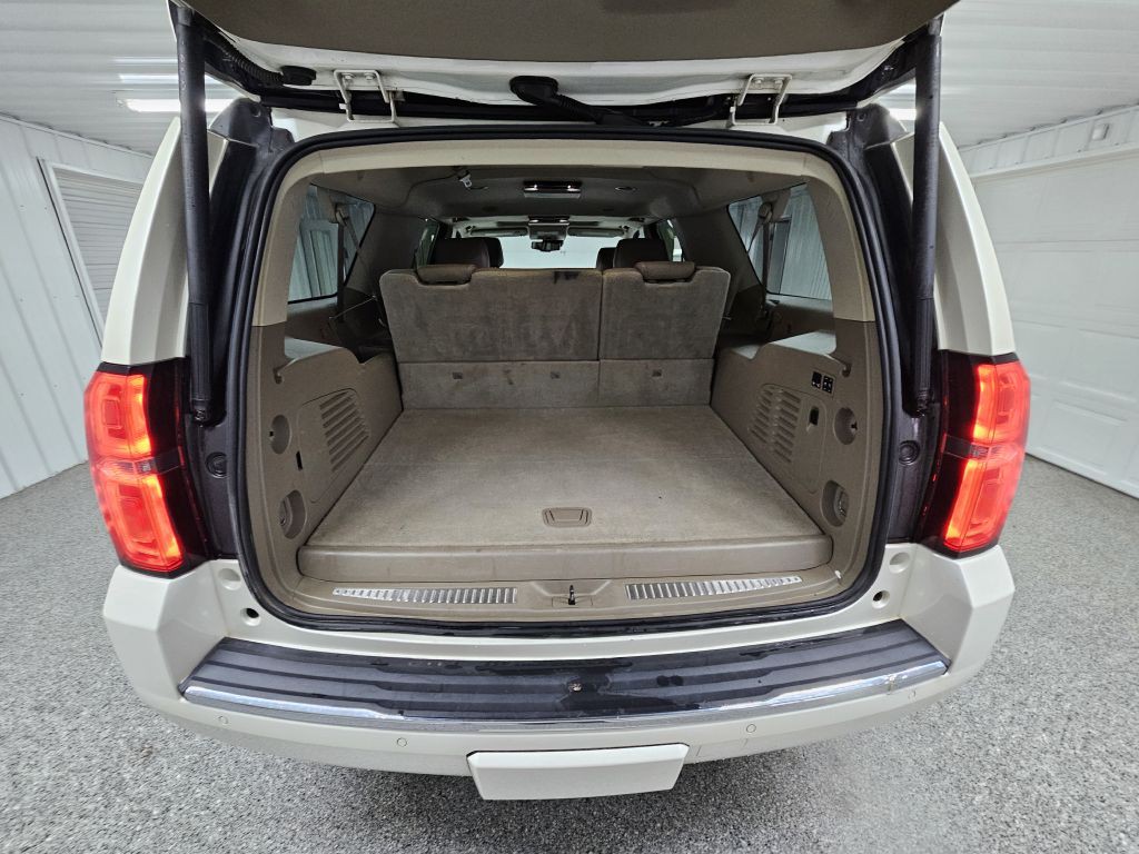2015 Chevrolet Suburban Image 32
