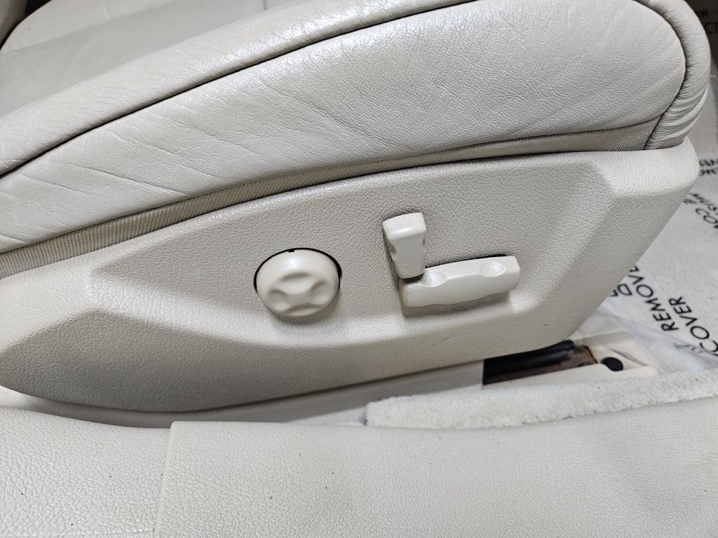 2008 Cadillac STS Image 13