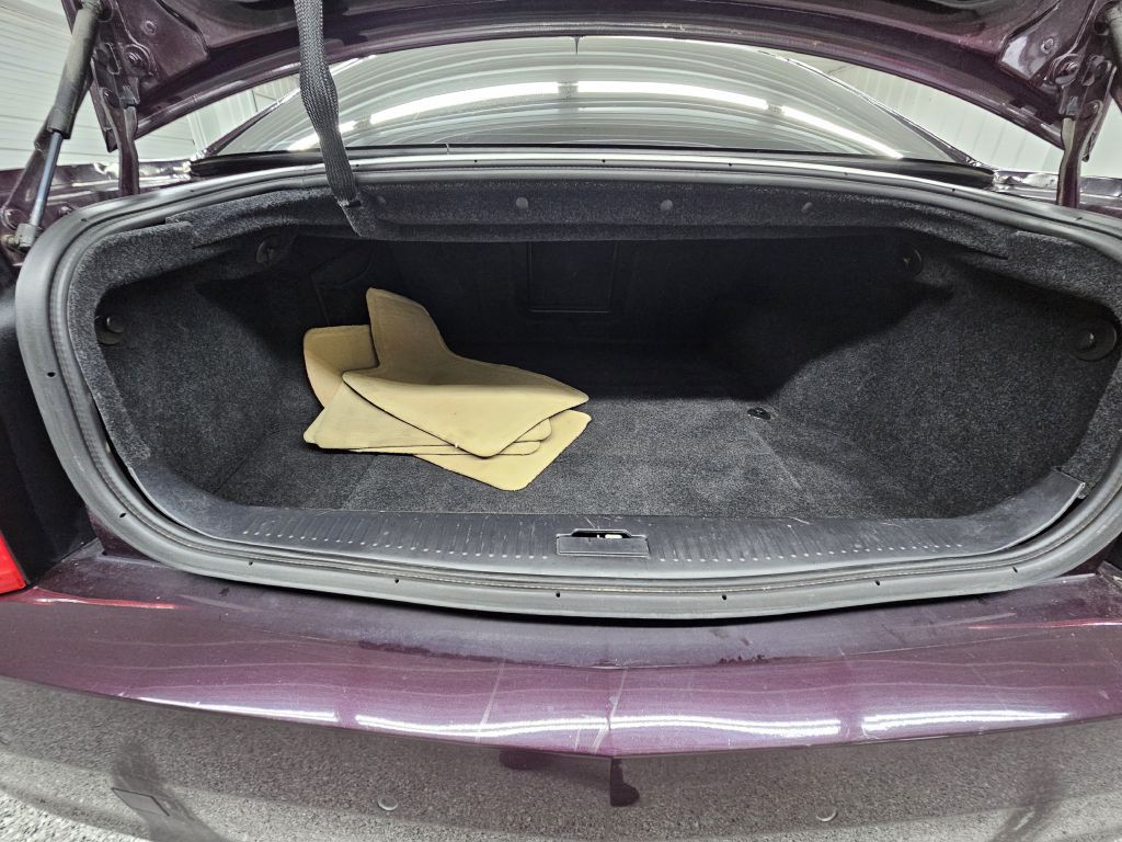 2008 Cadillac STS Image 28