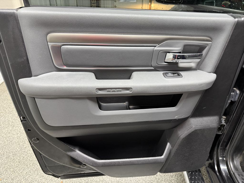 2016 RAM 1500 Image 27