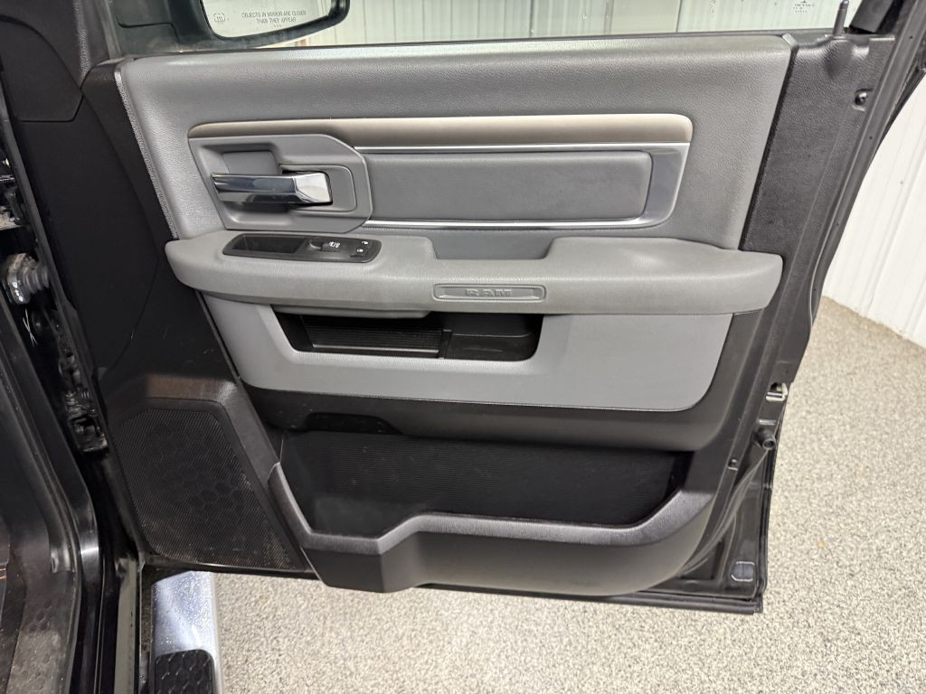 2016 RAM 1500 Image 34