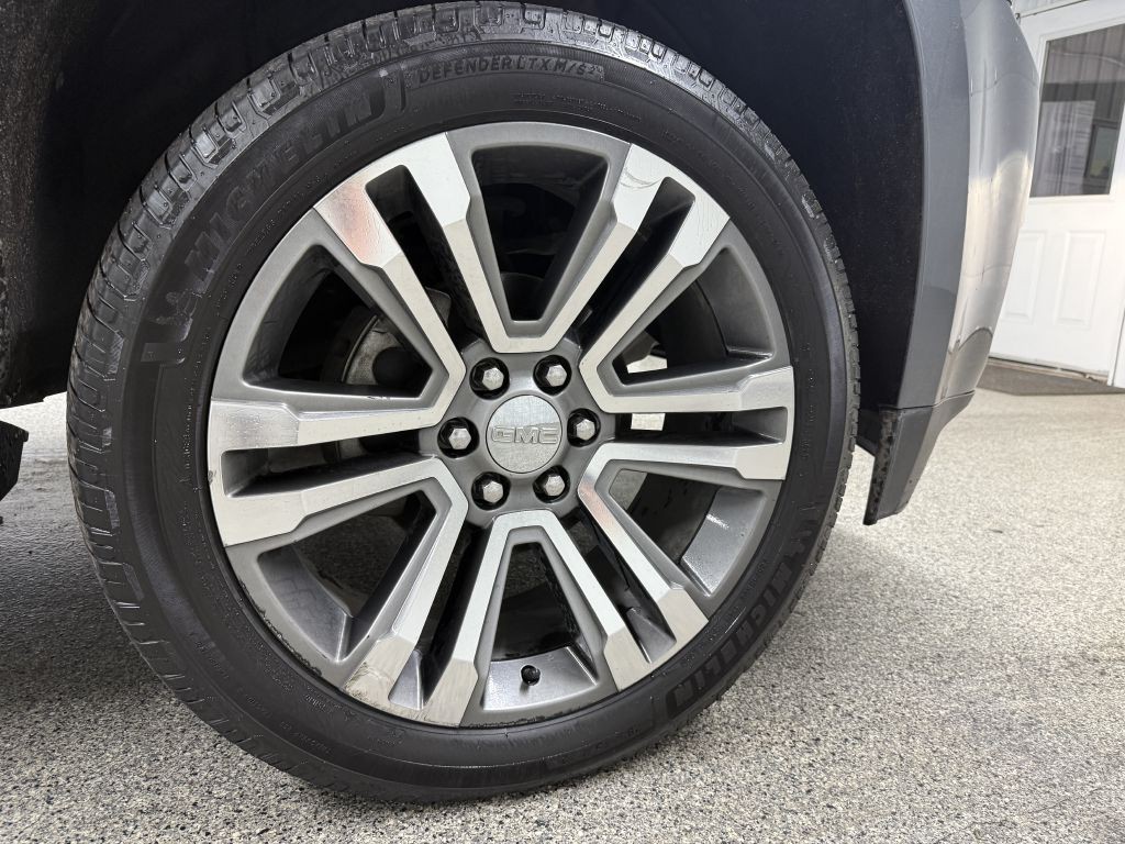 2018 GMC Yukon Image 40