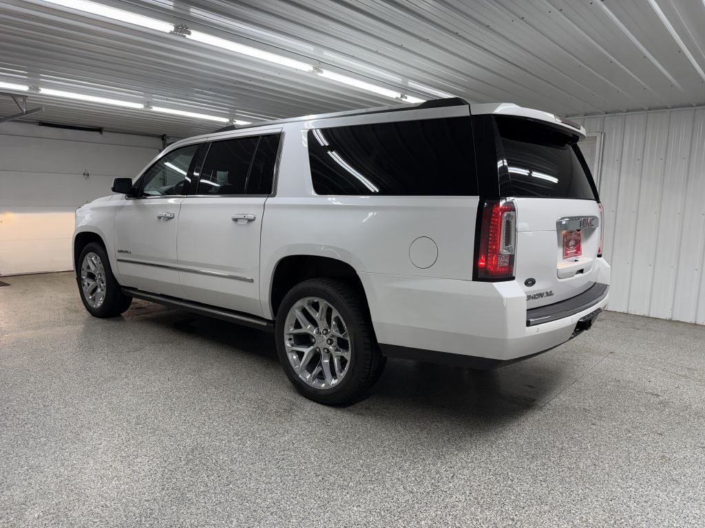 2018 GMC Yukon Image 3