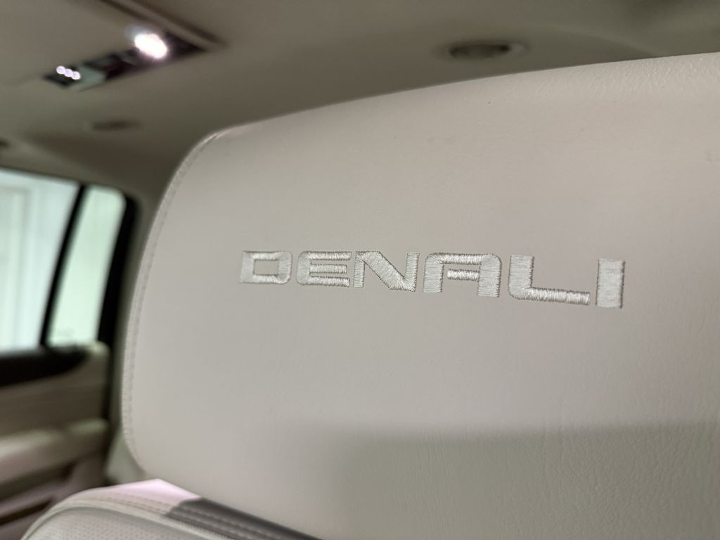 2018 GMC Yukon Image 10