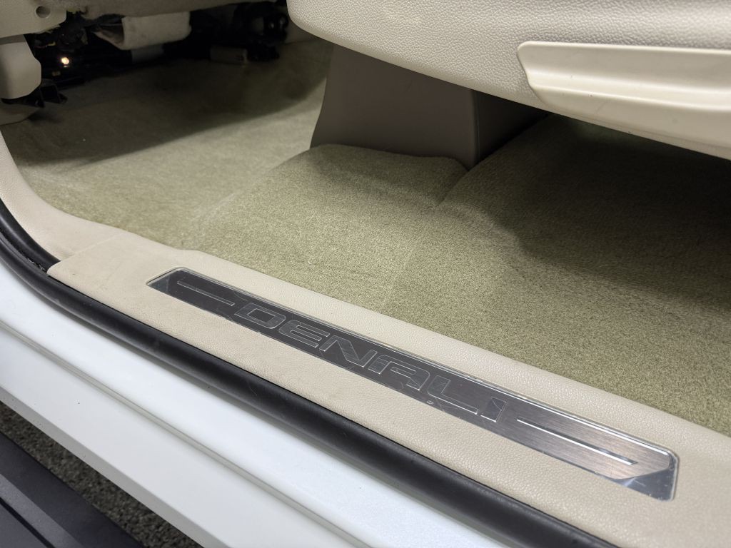 2018 GMC Yukon Image 28