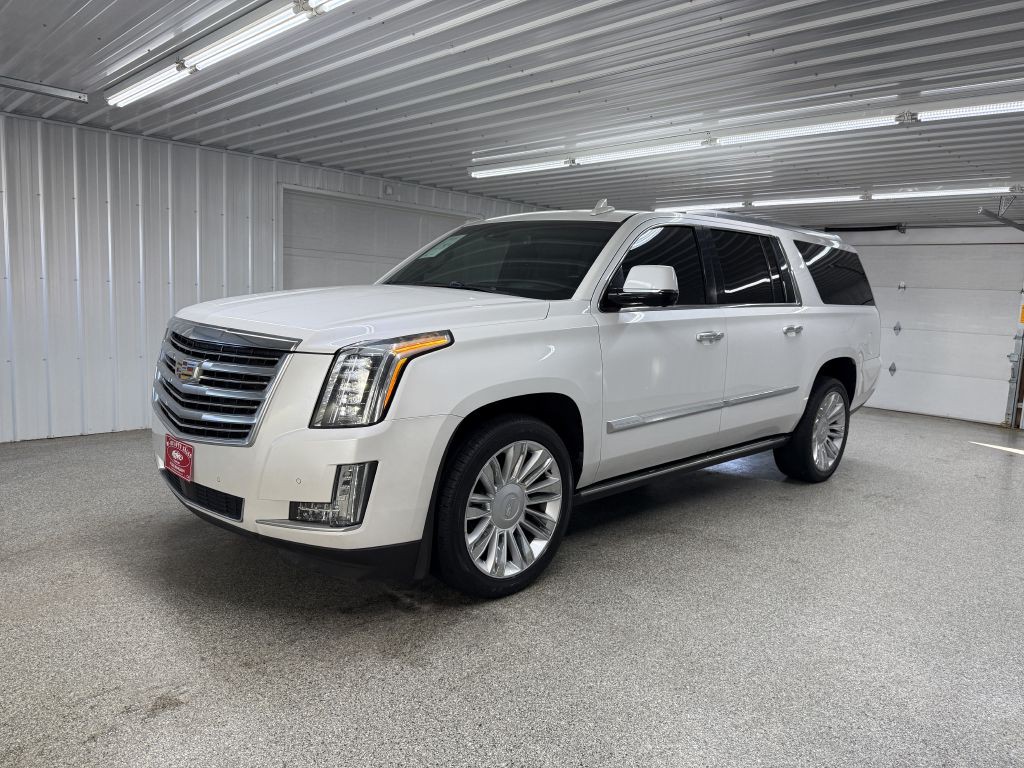 2016 Cadillac Escalade Image 2