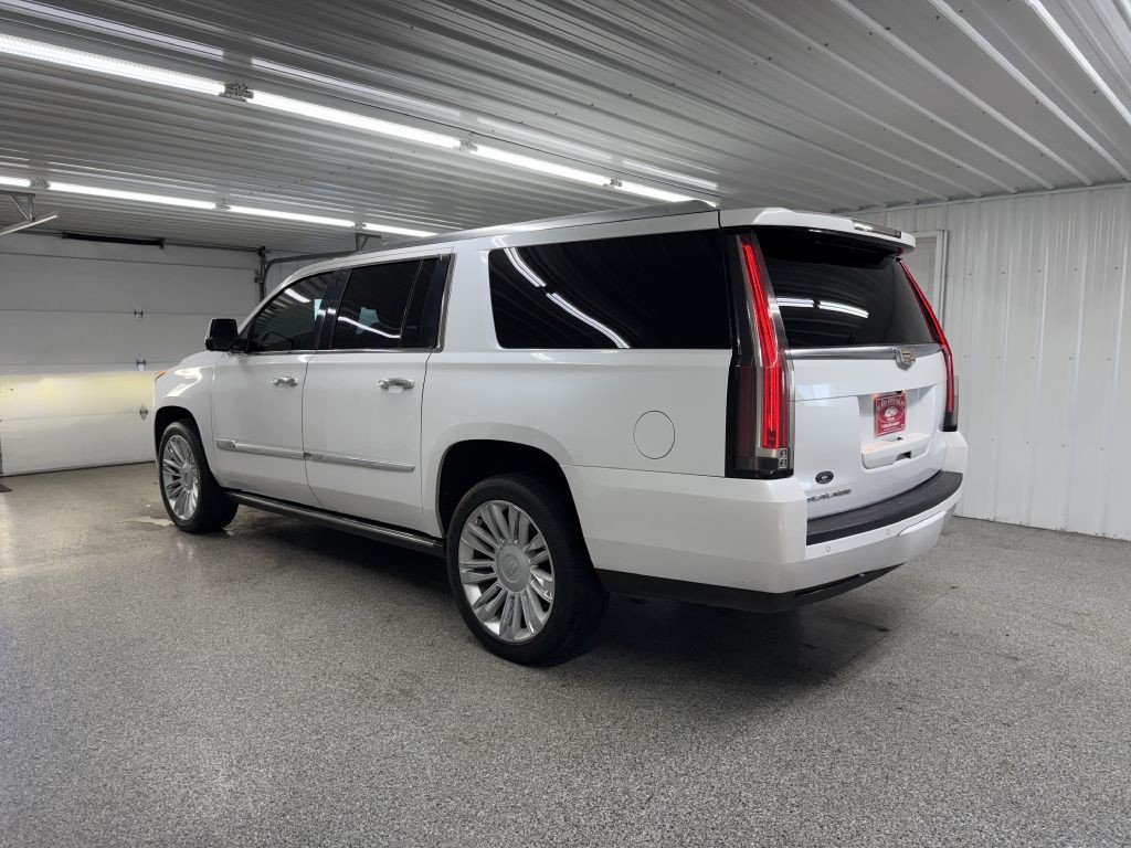 2016 Cadillac Escalade Image 3
