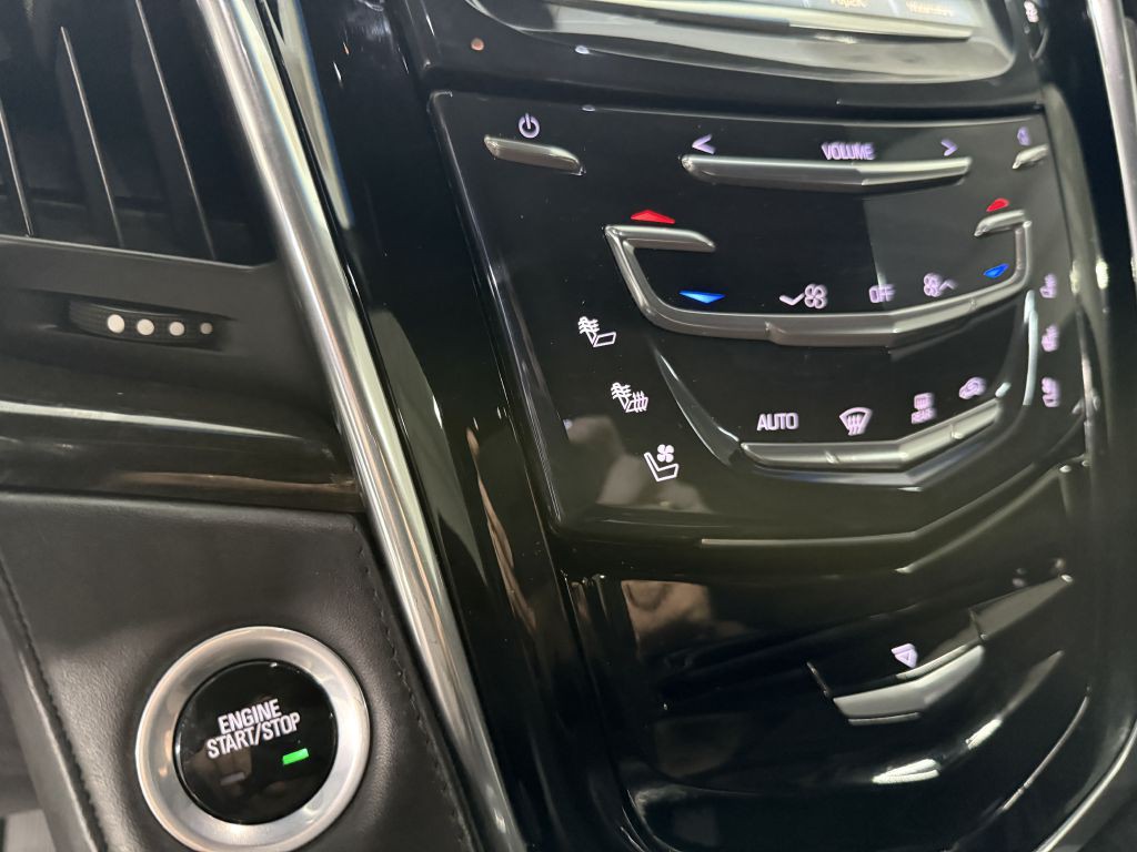 2016 Cadillac Escalade Image 16