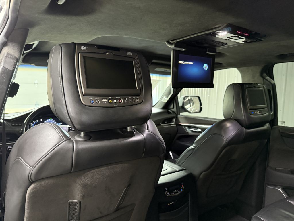 2016 Cadillac Escalade Image 26
