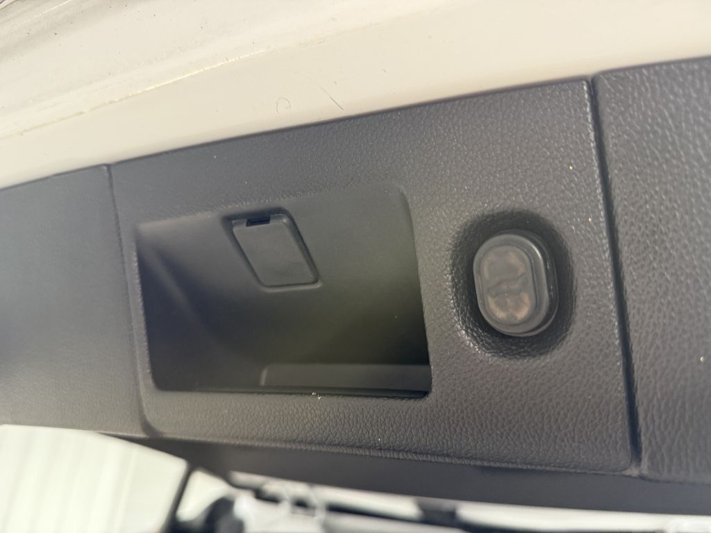 2016 Cadillac Escalade Image 35