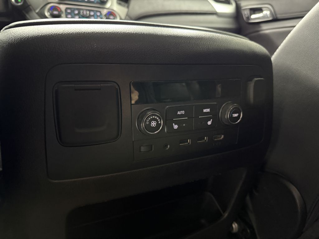 2019 Chevrolet Suburban Image 32