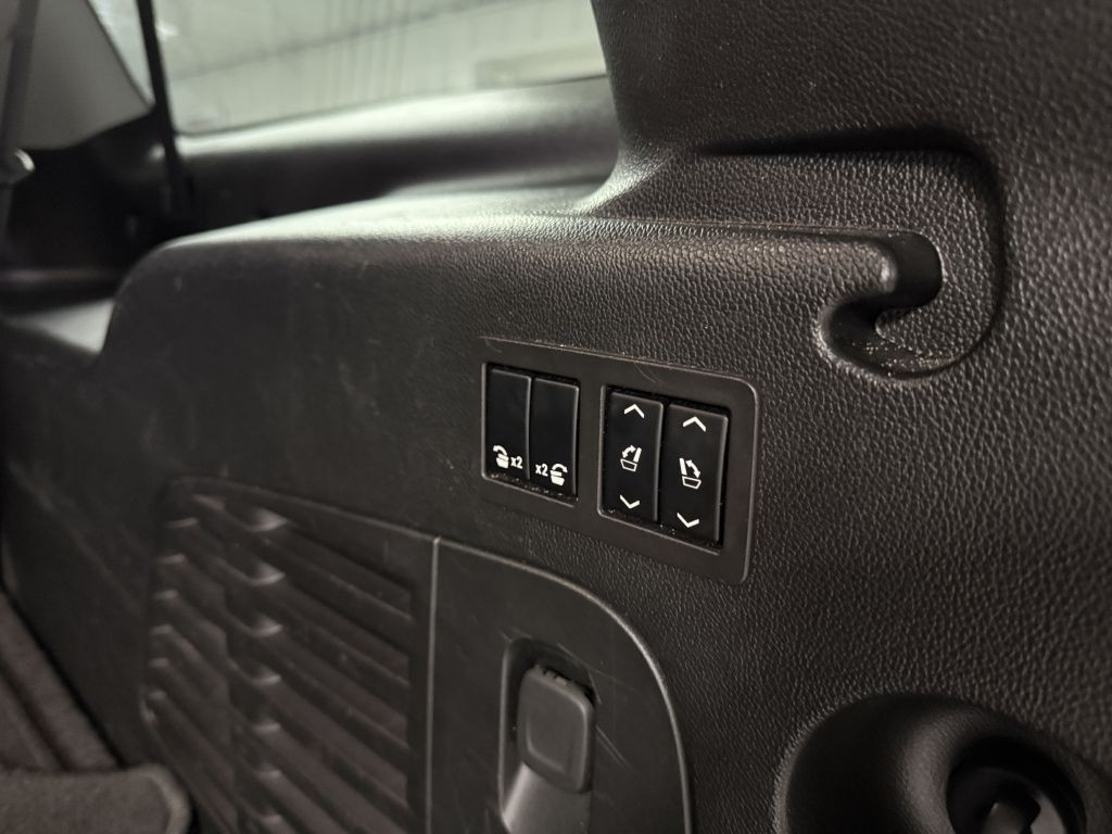 2019 Chevrolet Suburban Image 35