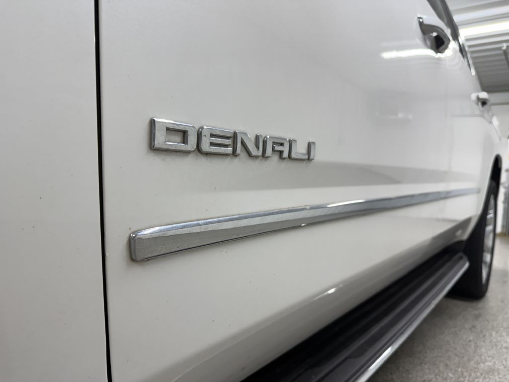 2020 GMC Yukon Image 9