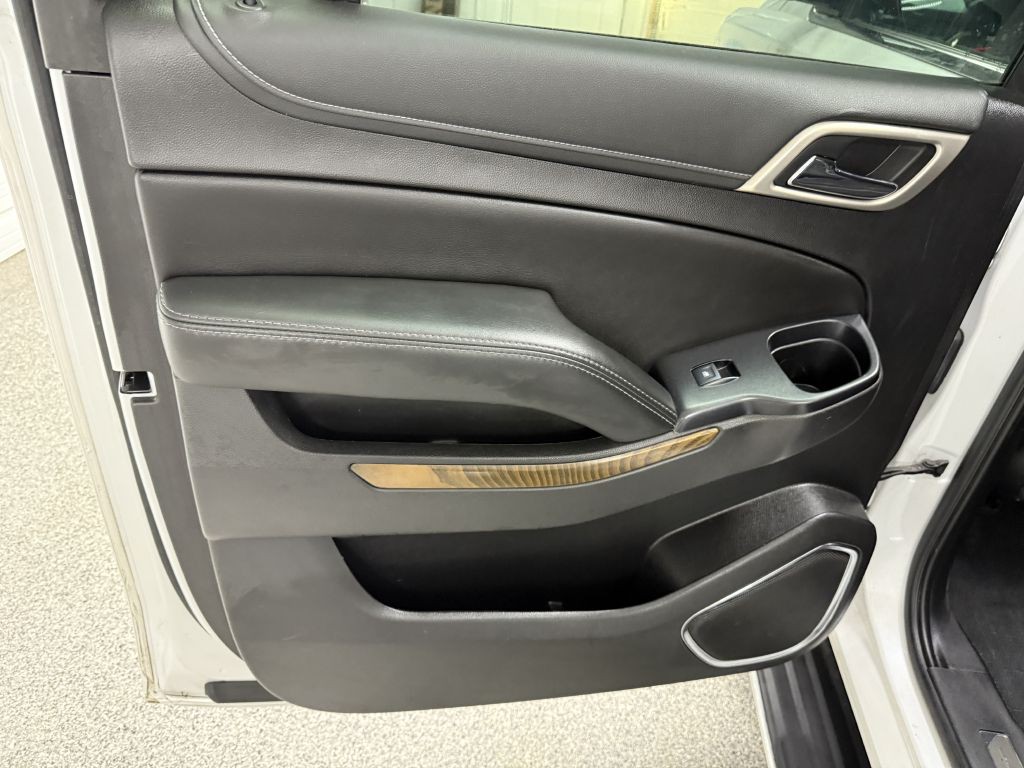 2020 GMC Yukon Image 34