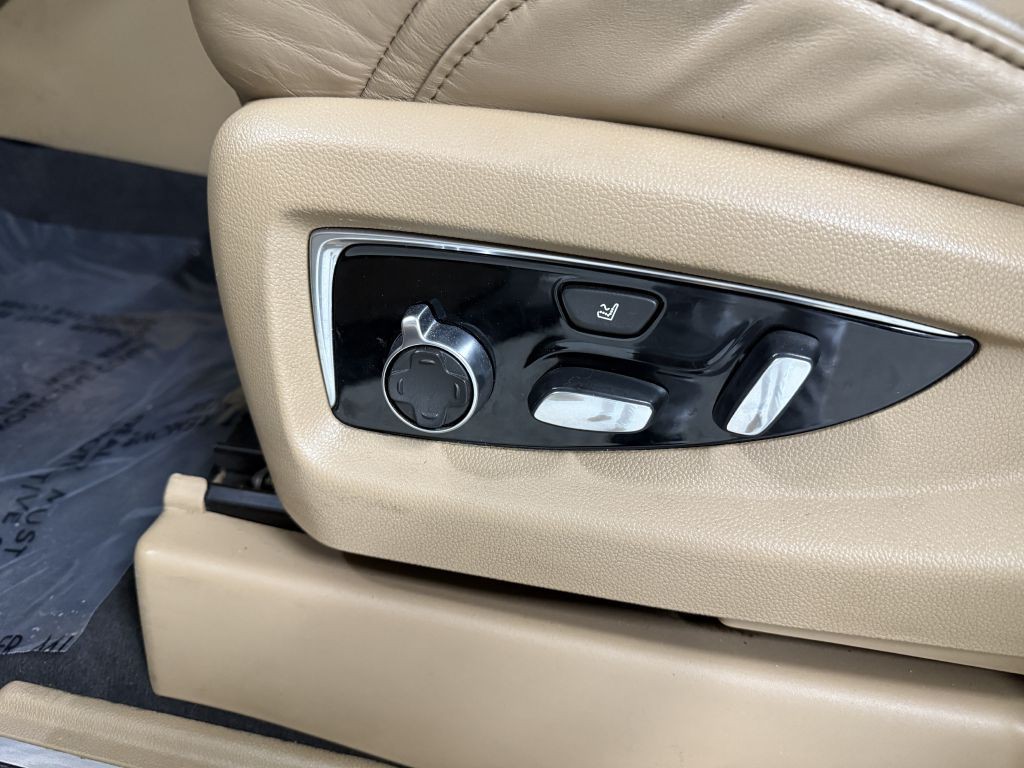 2018 Cadillac Escalade Image 14