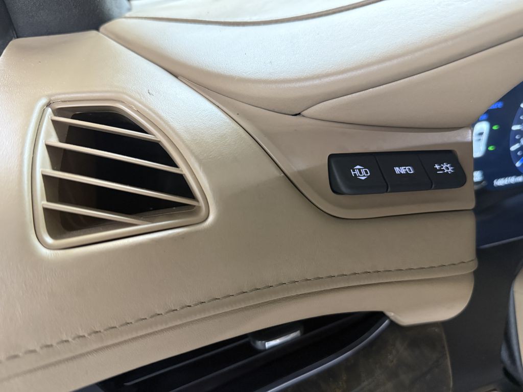 2018 Cadillac Escalade Image 18