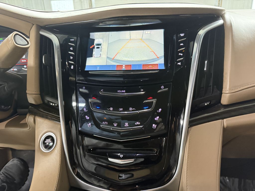 2018 Cadillac Escalade Image 24