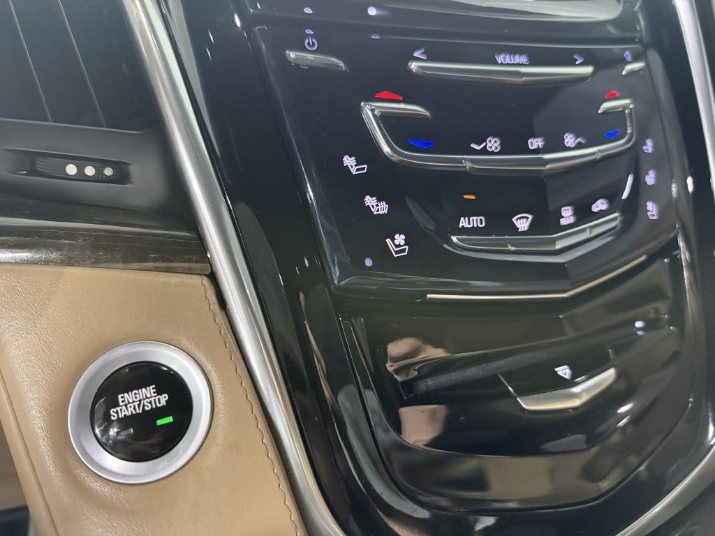 2018 Cadillac Escalade Image 25