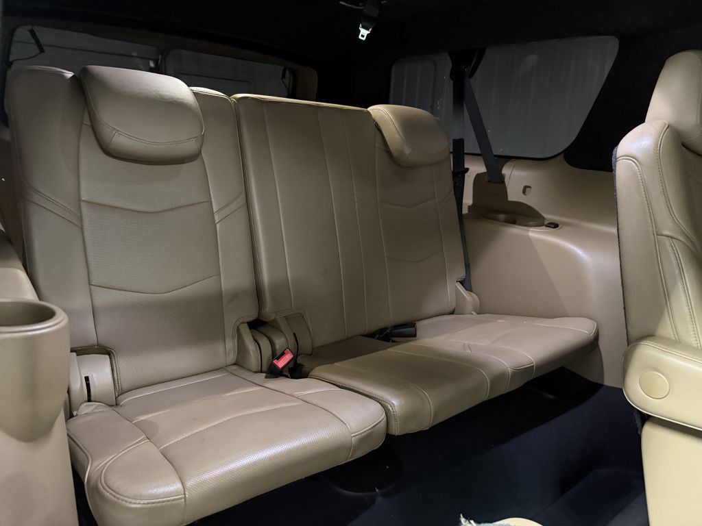 2018 Cadillac Escalade Image 41