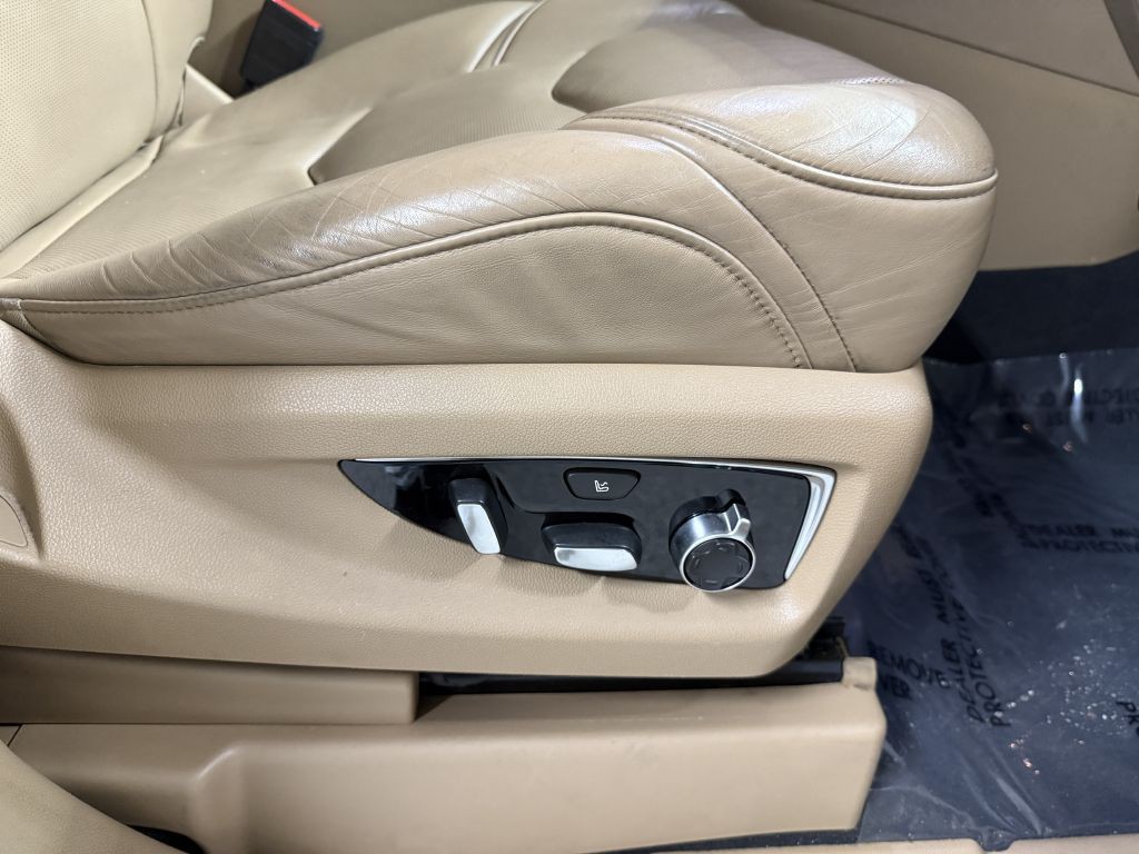 2018 Cadillac Escalade Image 45