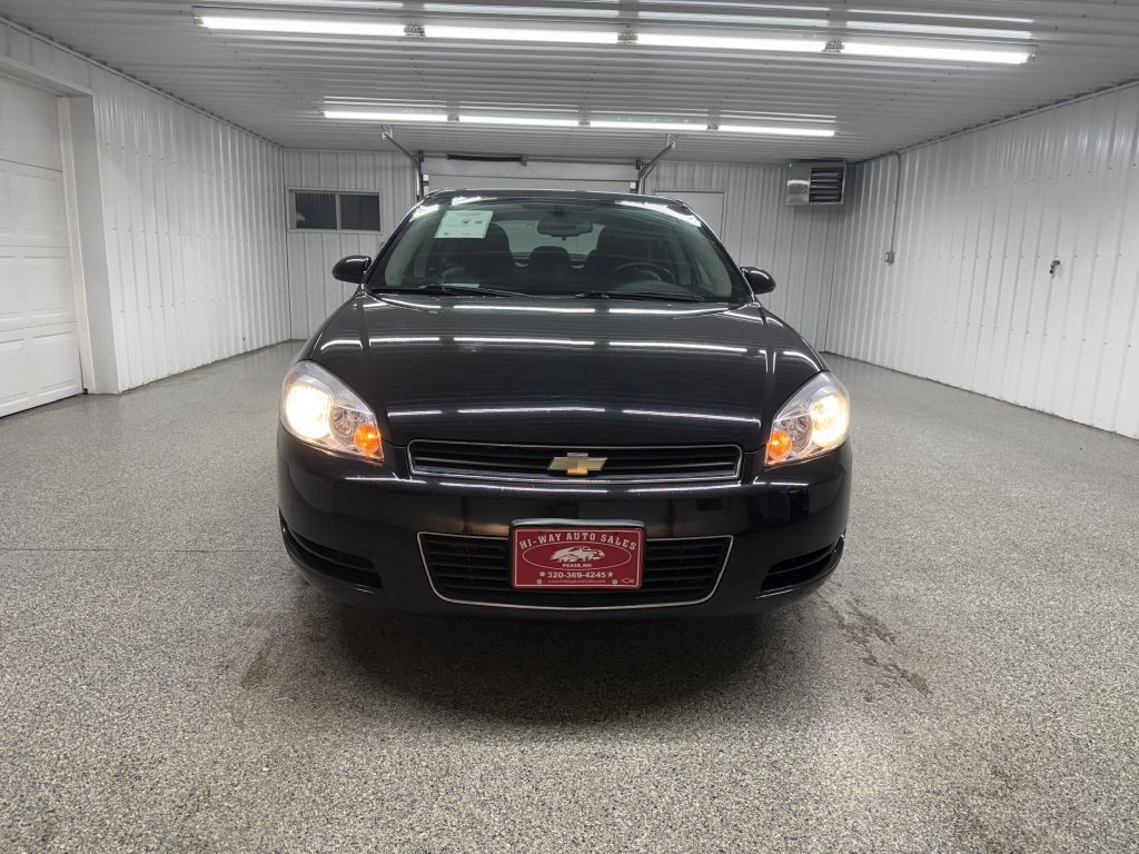 2009 Chevrolet Impala Image 2