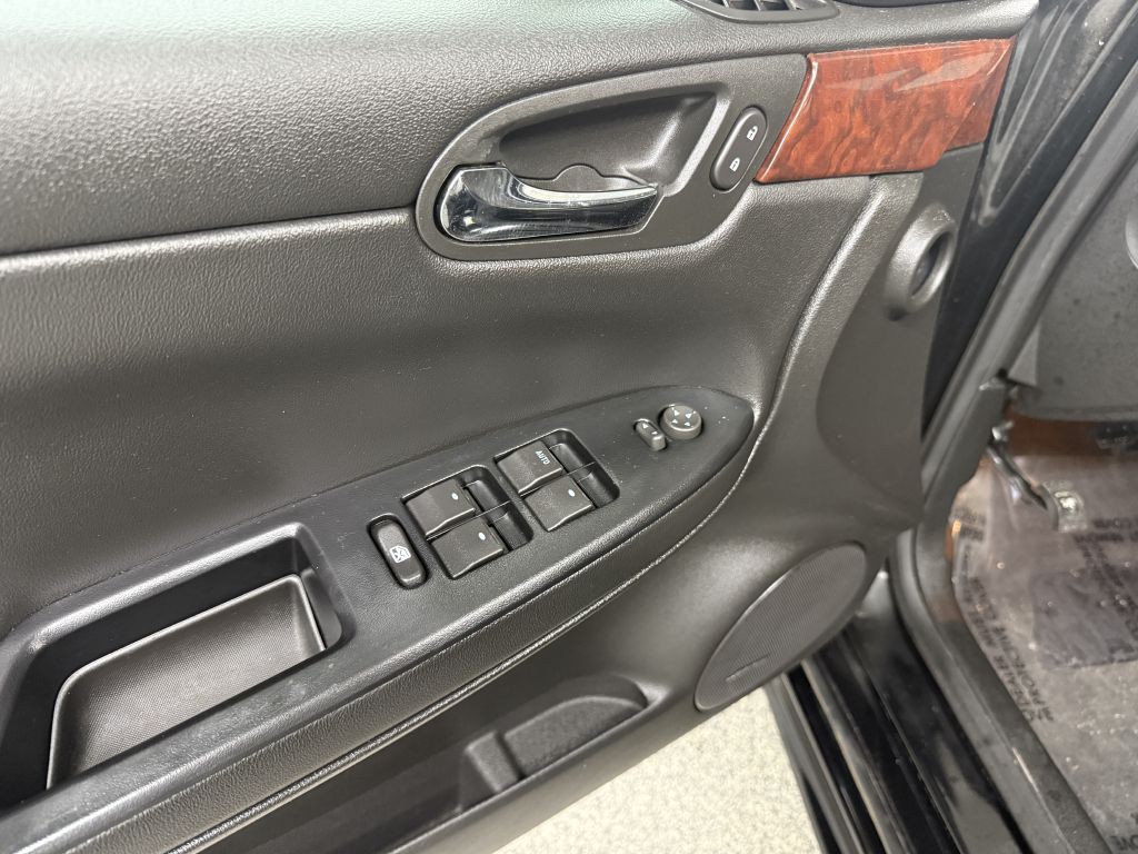 2009 Chevrolet Impala Image 20