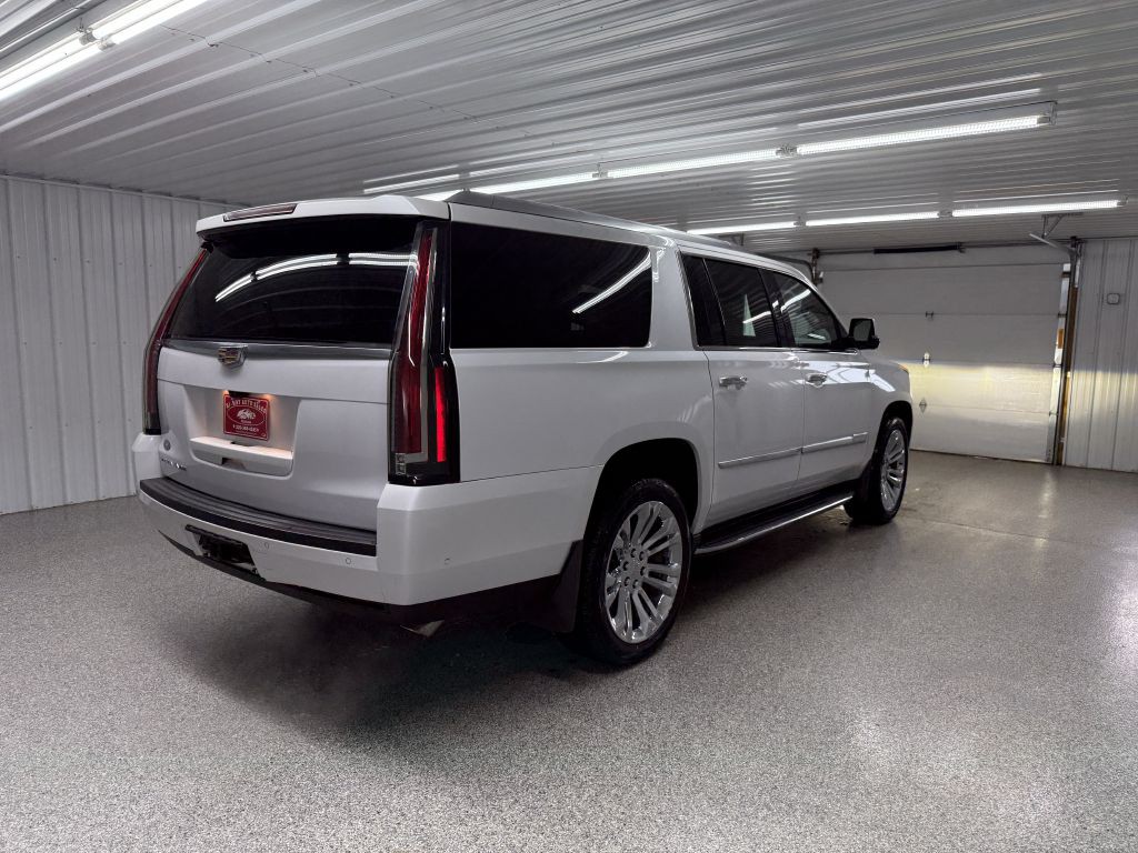 2017 Cadillac Escalade Image 6