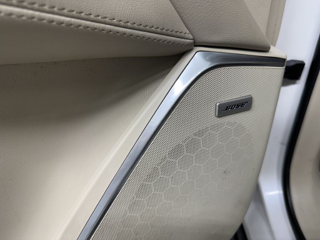 2017 Cadillac Escalade Image 26