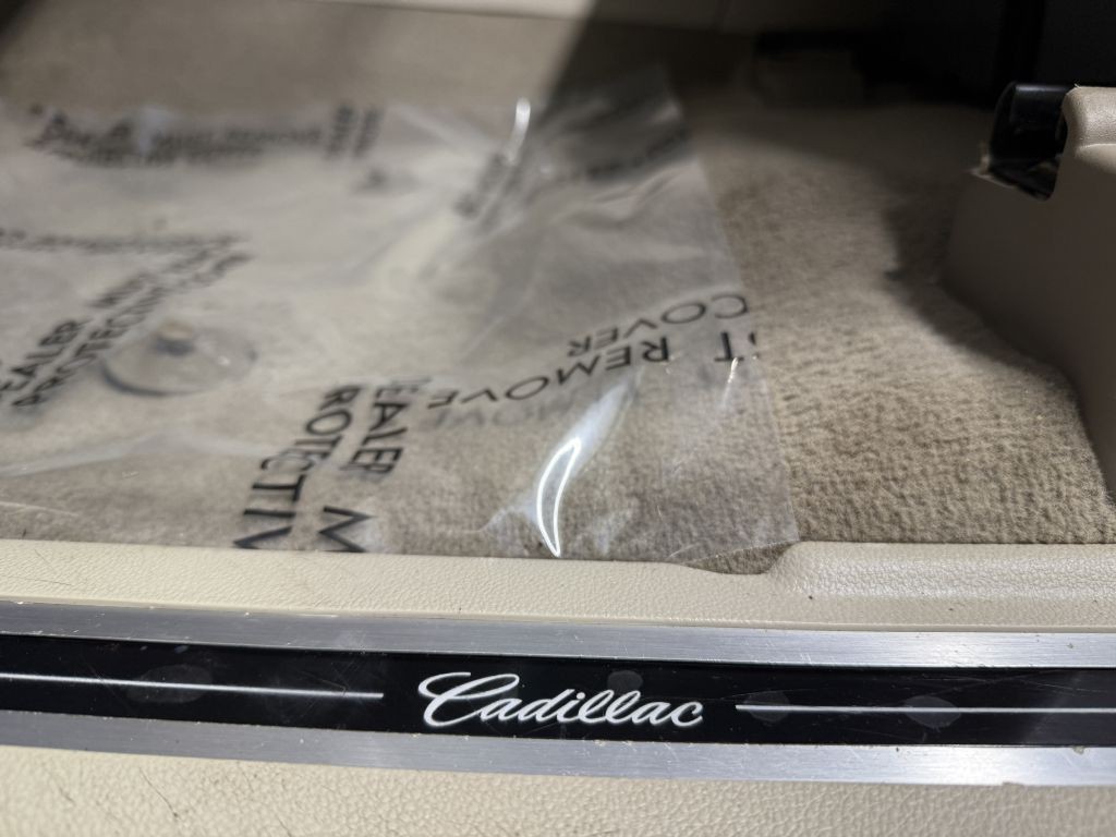 2017 Cadillac Escalade Image 27