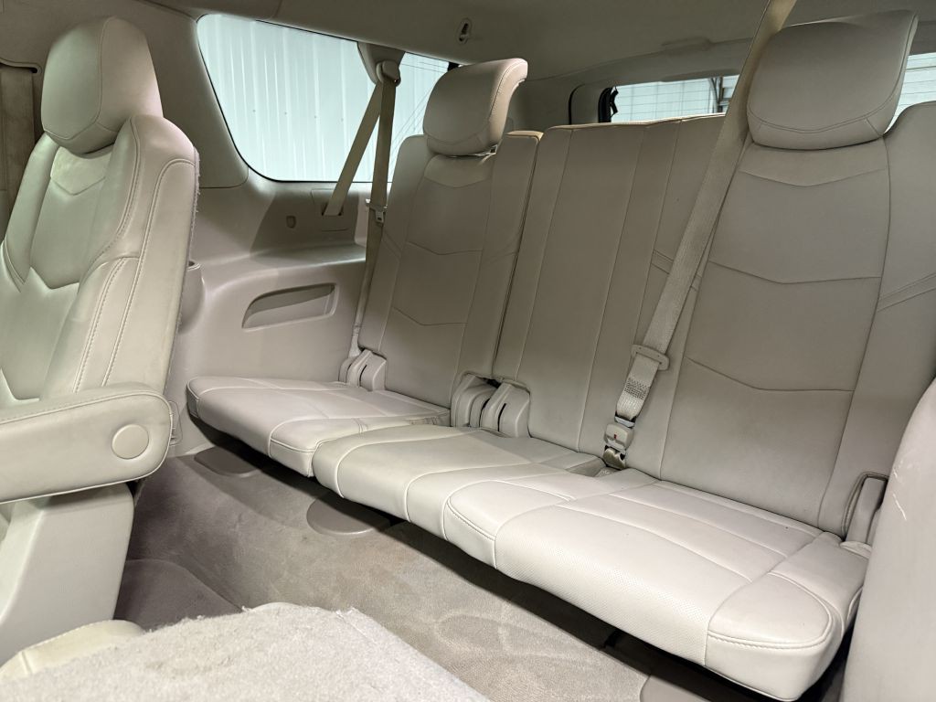 2017 Cadillac Escalade Image 30