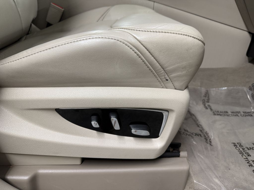 2017 Cadillac Escalade Image 40