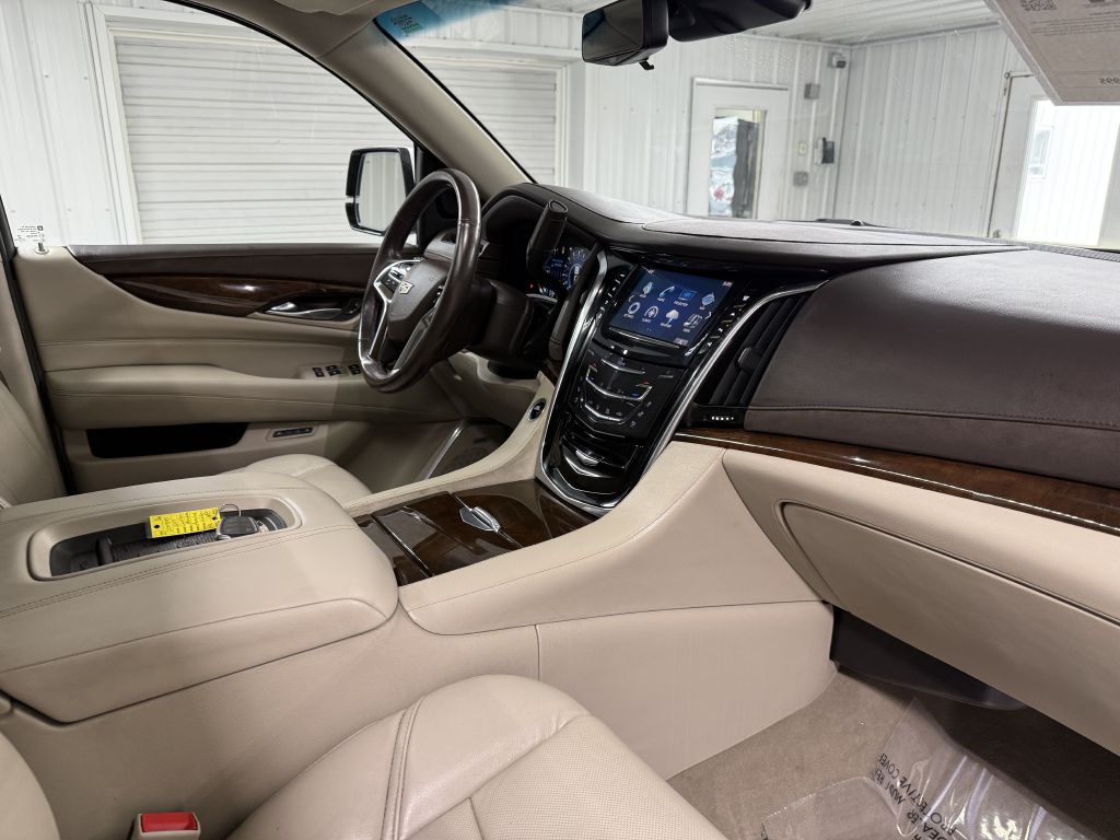 2017 Cadillac Escalade Image 42