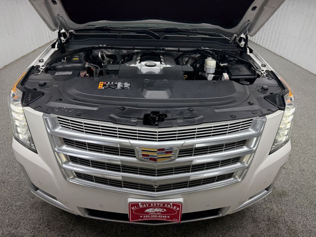 2017 Cadillac Escalade Image 46