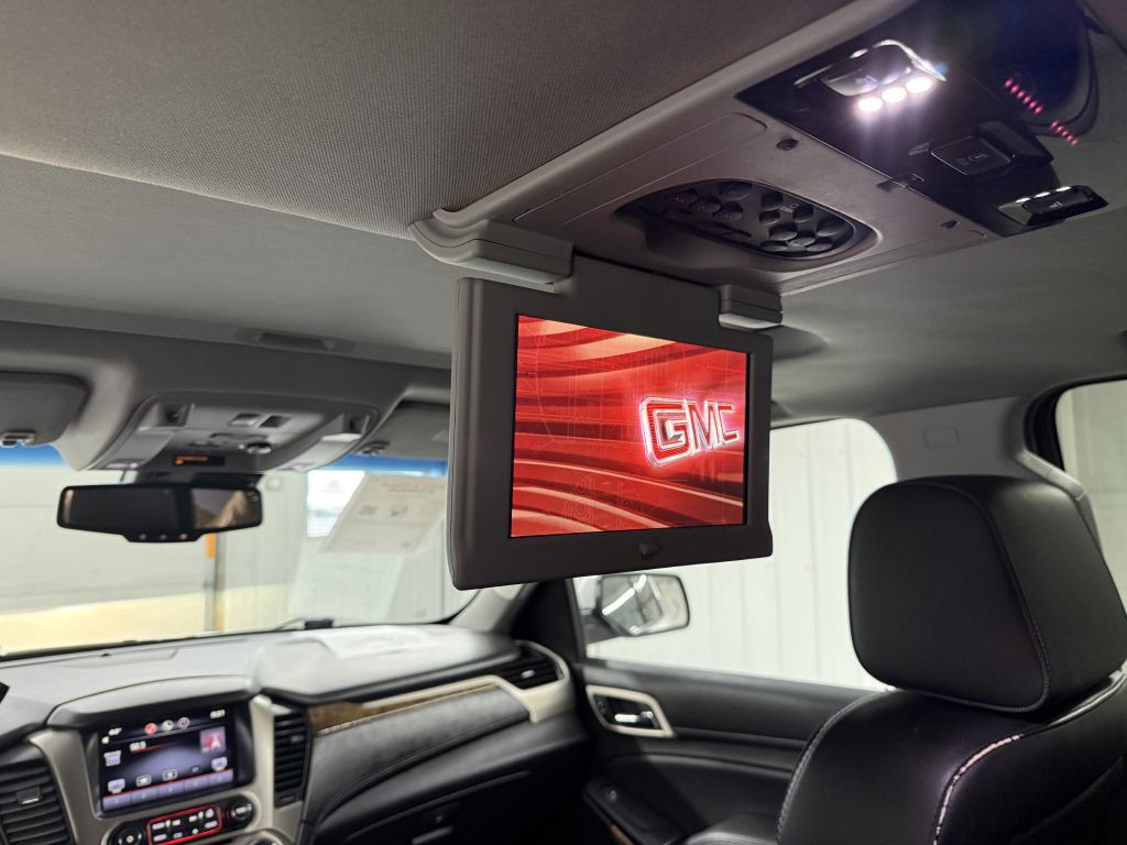 2015 GMC Yukon Image 32