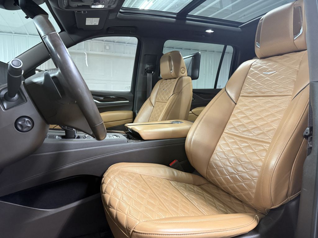 2021 Cadillac Escalade Image 10