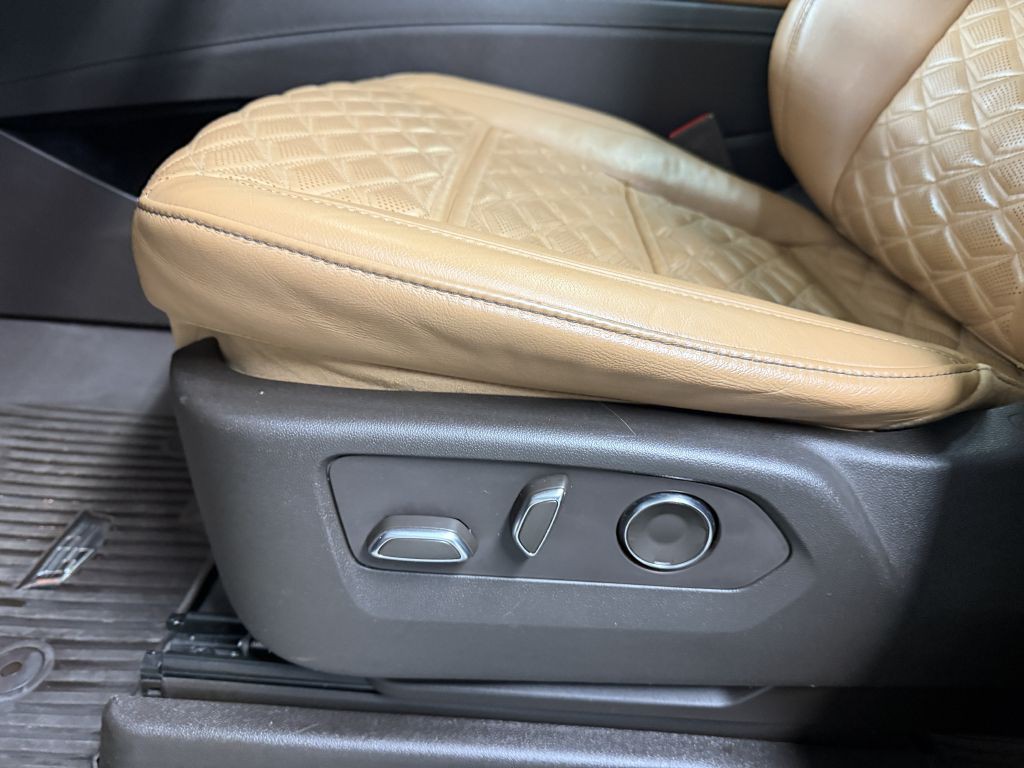 2021 Cadillac Escalade Image 12