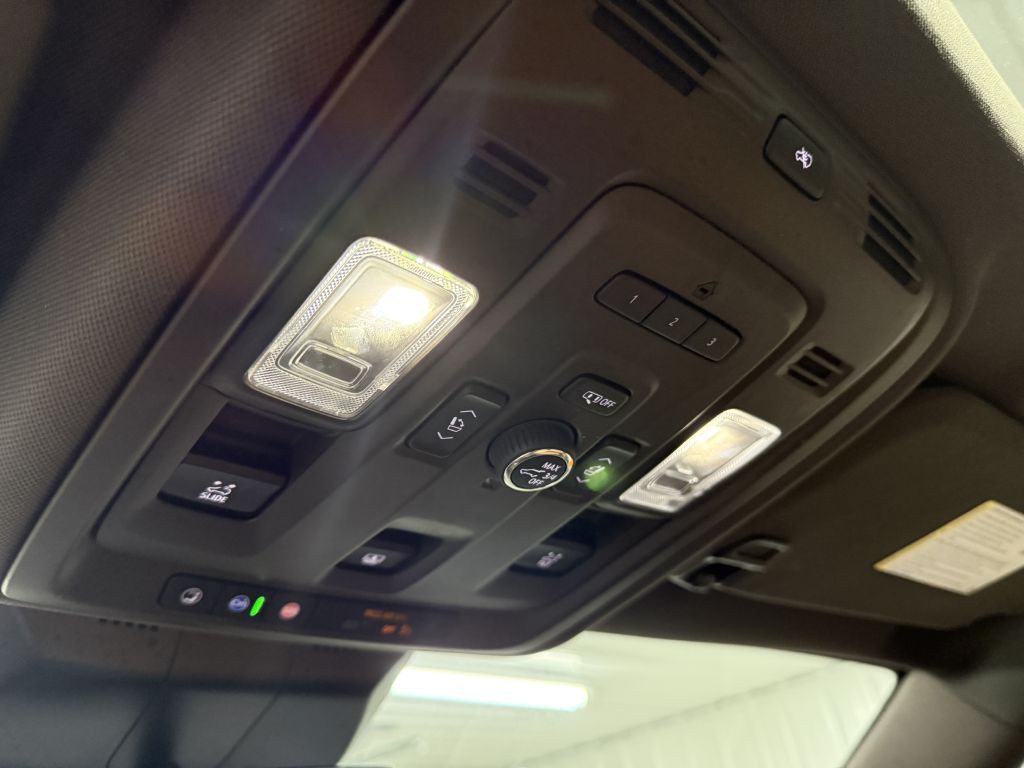 2021 Cadillac Escalade Image 23