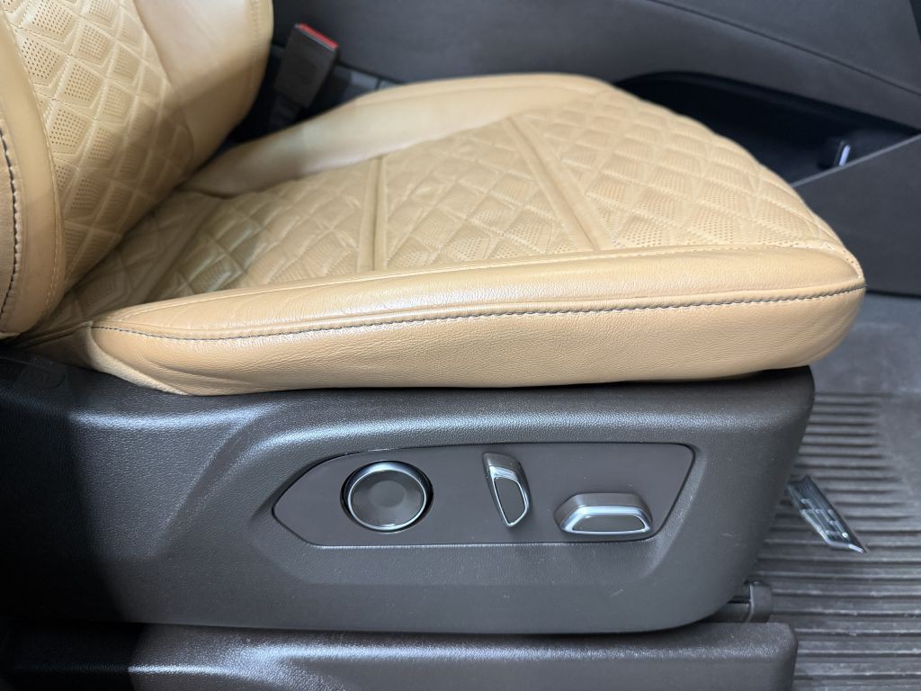 2021 Cadillac Escalade Image 40