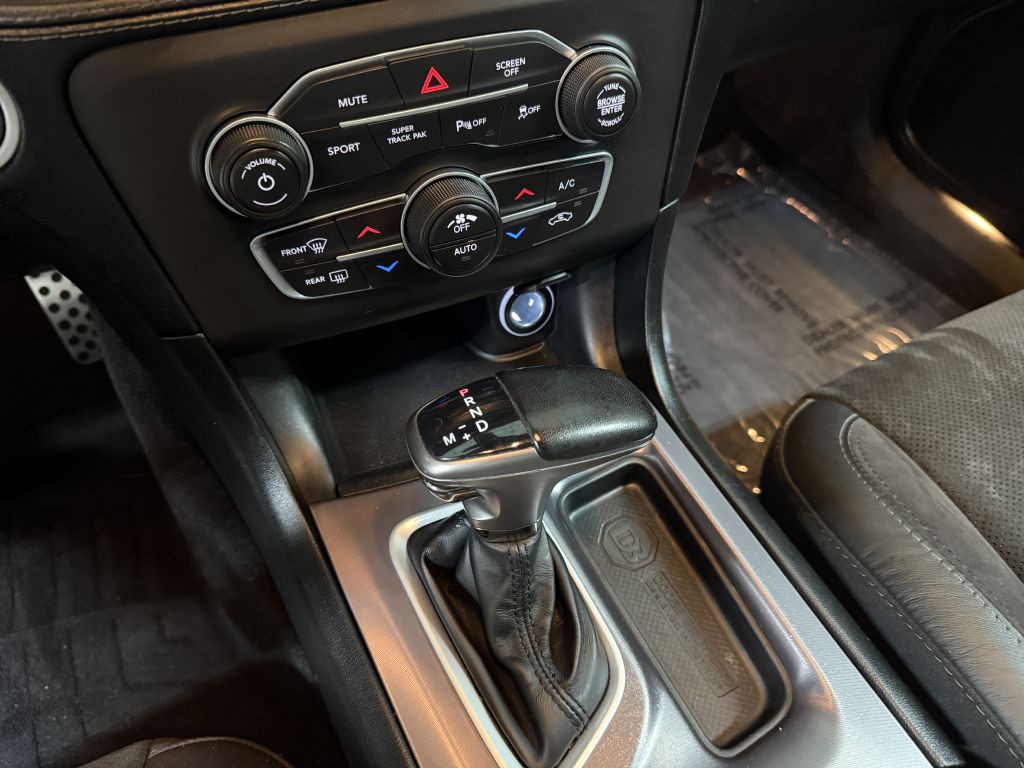 2021 Dodge Charger Image 19