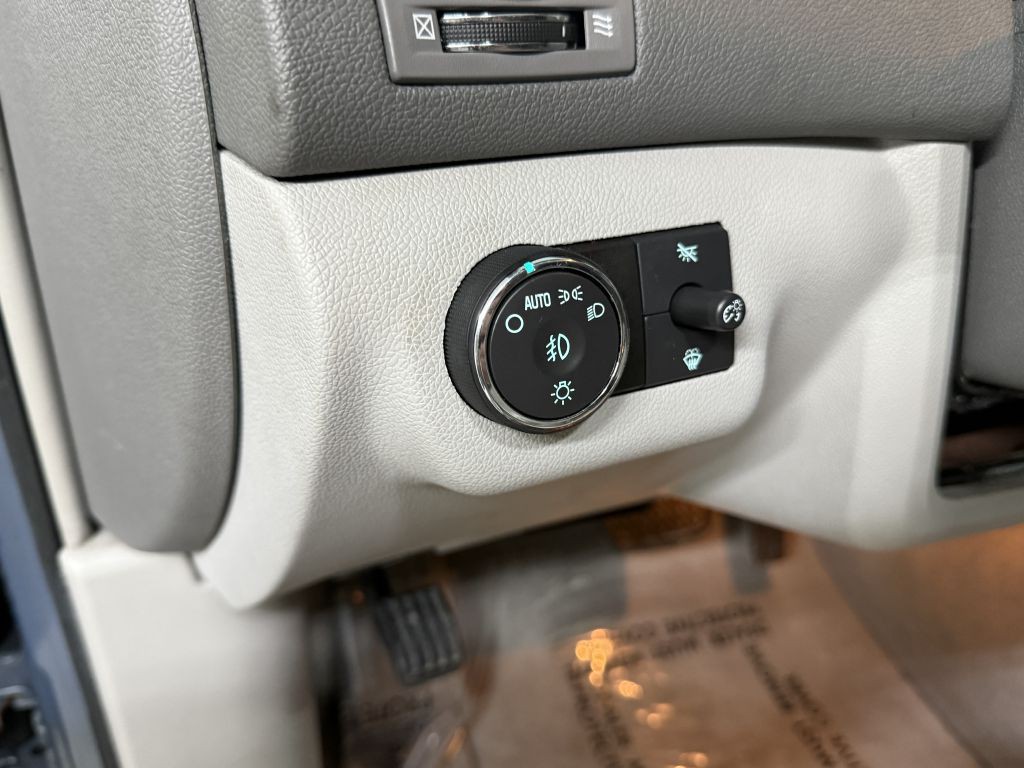 2008 Buick Enclave Image 12