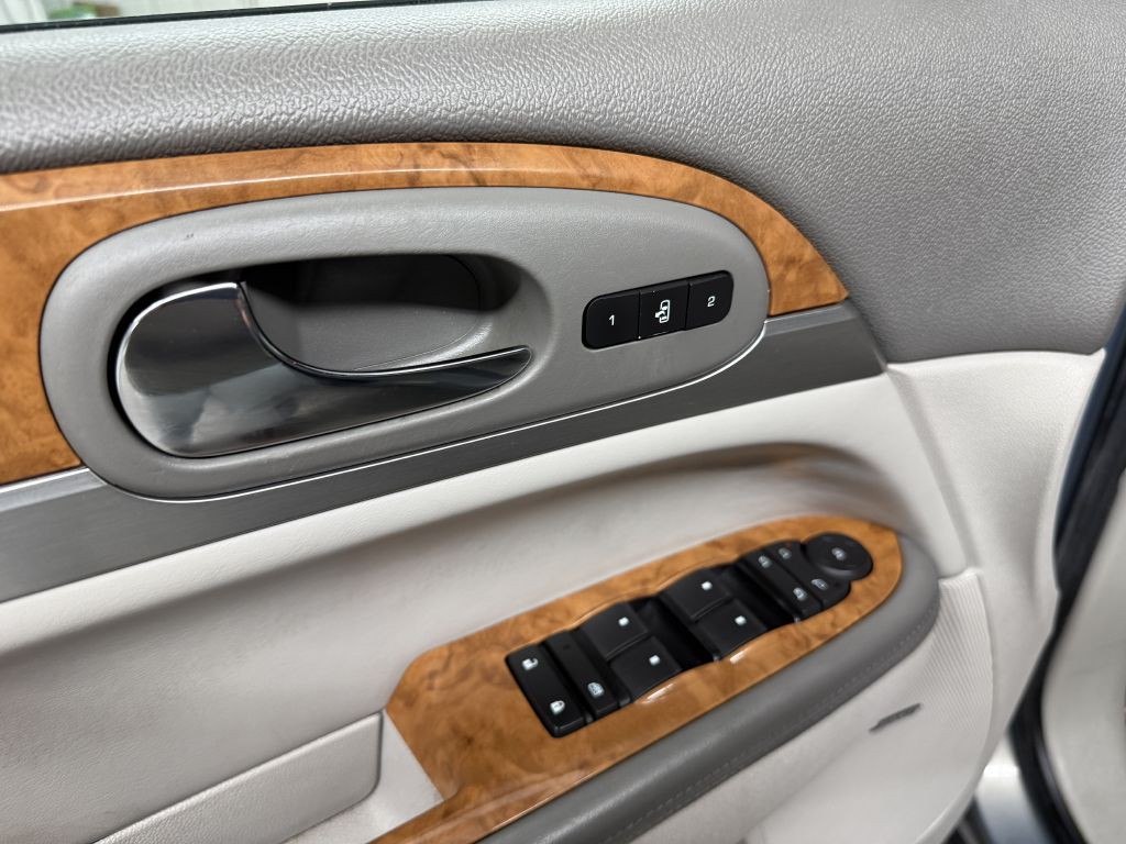 2008 Buick Enclave Image 22