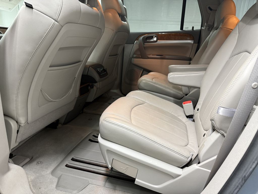 2008 Buick Enclave Image 24