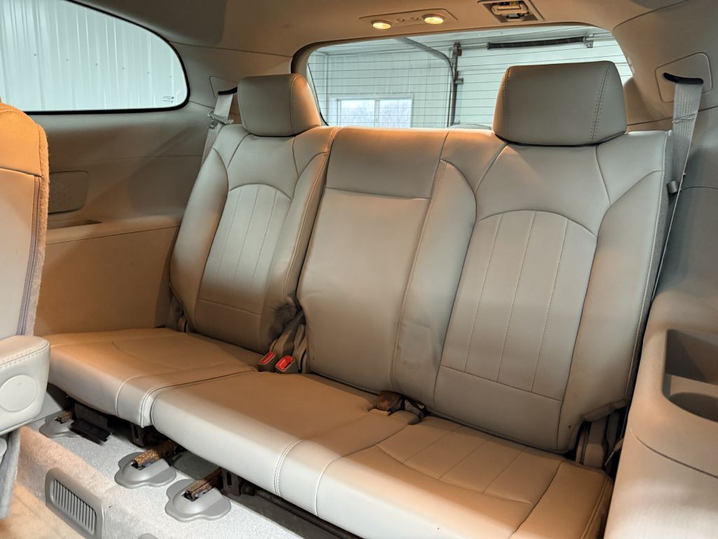 2008 Buick Enclave Image 27