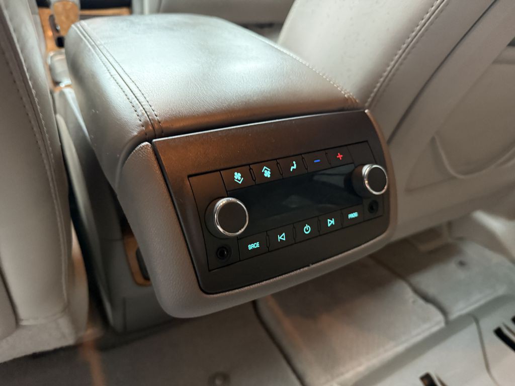 2008 Buick Enclave Image 28