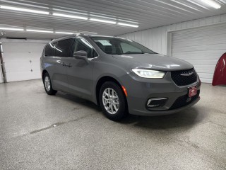 Image for 2022 Chrysler Pacifica Touring L ID: 7110647