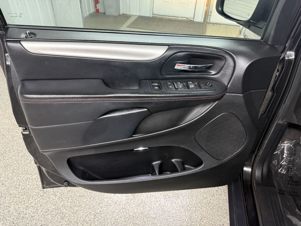 2016 Dodge Grand Caravan Image 21
