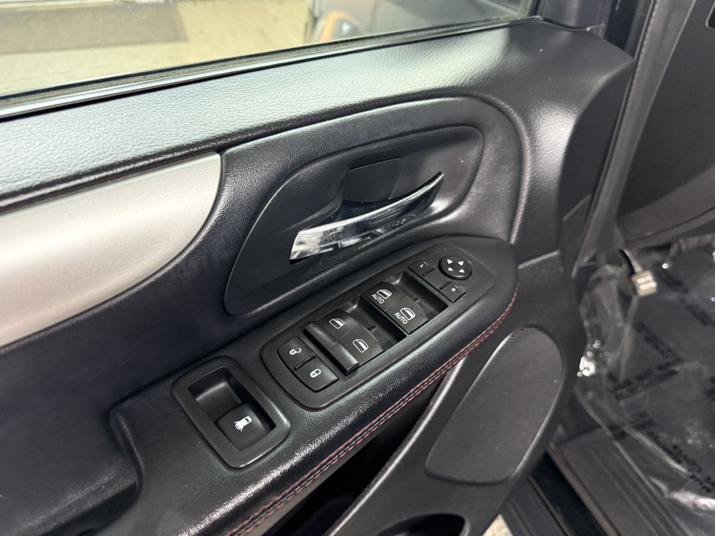 2016 Dodge Grand Caravan Image 22
