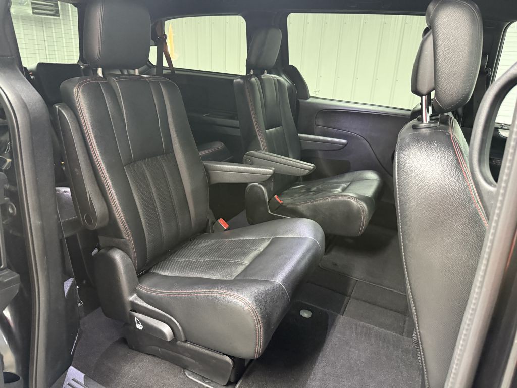 2016 Dodge Grand Caravan Image 31