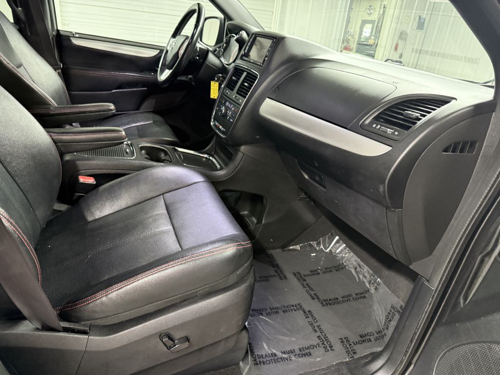 2016 Dodge Grand Caravan Image 33